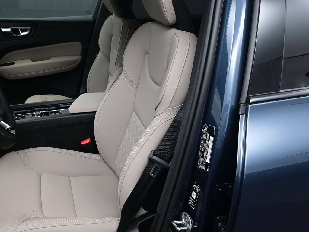 New 2026 Volvo XC60 B5 Plus w/ Climate Package AWD/4WD image 10