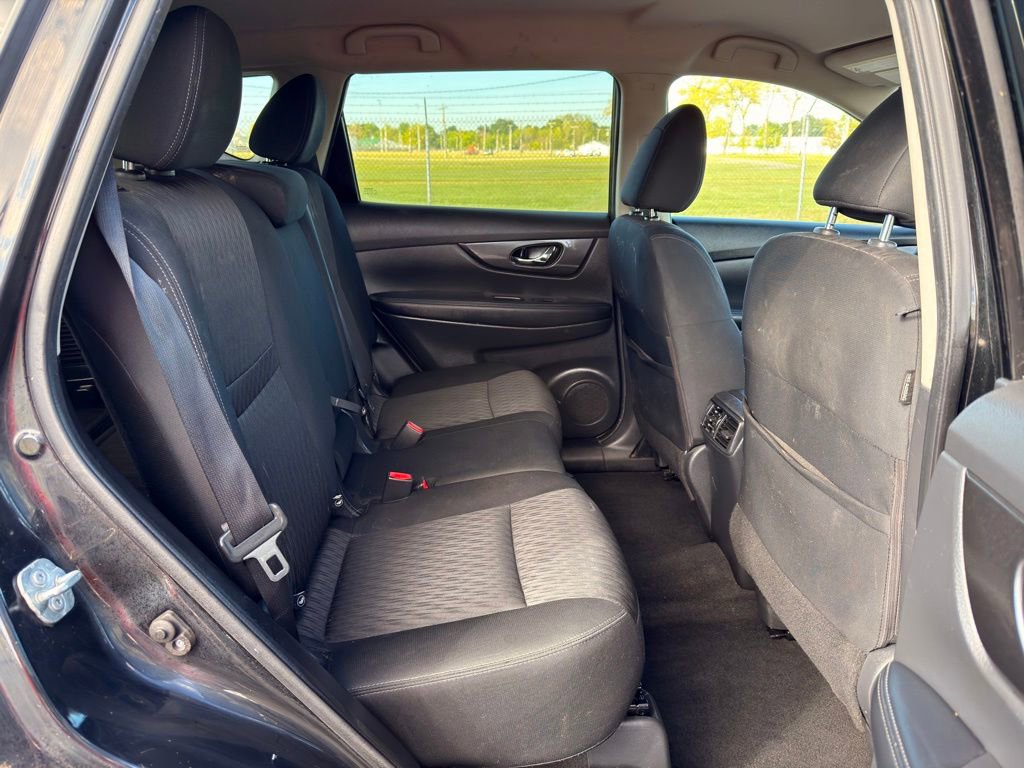 Used 2018 Nissan Rogue SV w/ Premium Package AWD/4WD image 27
