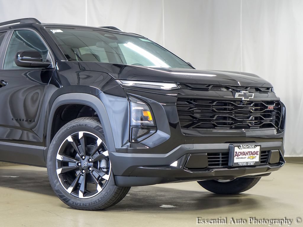 New 2027 Chevrolet Equinox RS w/ Convenience Package III FWD image 3