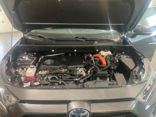 Used 2021 Toyota RAV4 LE AWD/4WD image 19