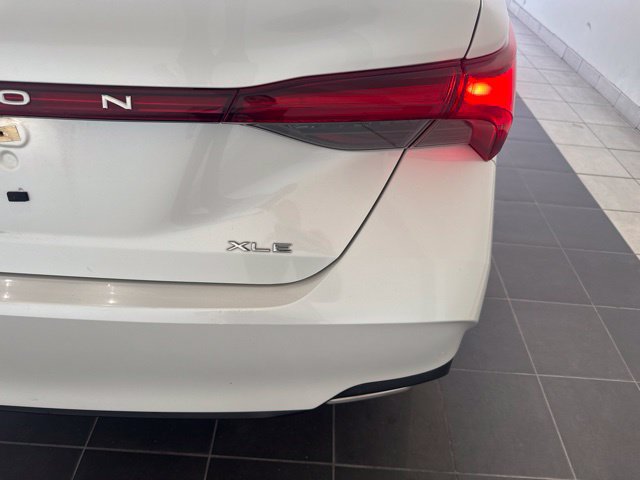 Used 2022 Toyota Avalon XLE FWD image 6