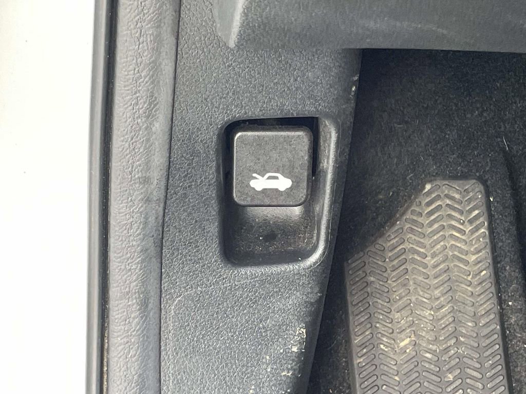 Used 2021 Honda Insight EX image 11