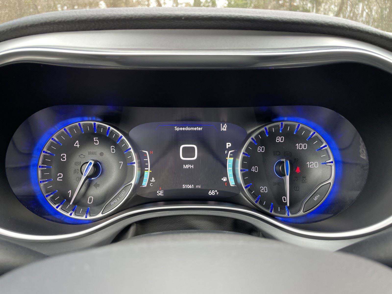 Certified 2025 Chrysler Pacifica Limited image 18