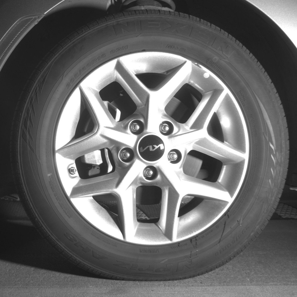 Used 2025 Kia Soul LX w/ LX Technology Package FWD image 12