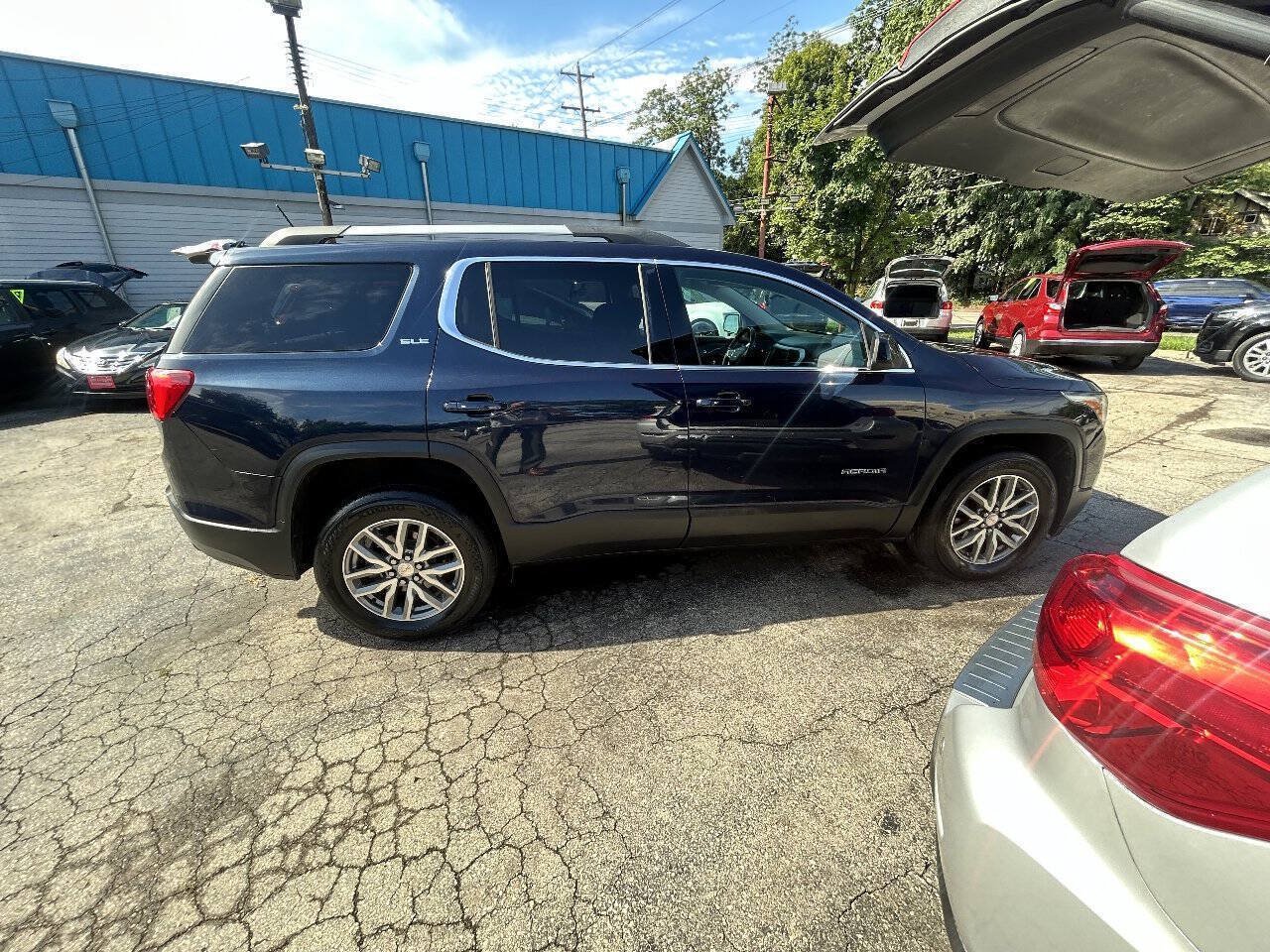 Used 2017 GMC Acadia SLE FWD image 14