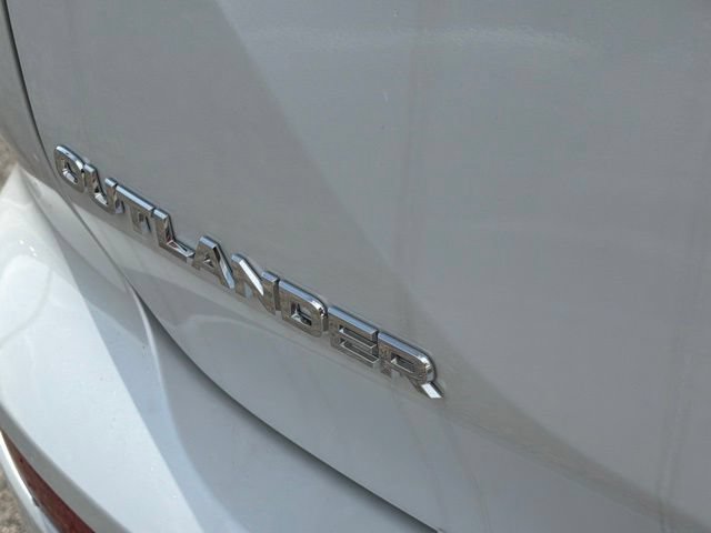 New 2026 Mitsubishi Outlander SE FWD image 14