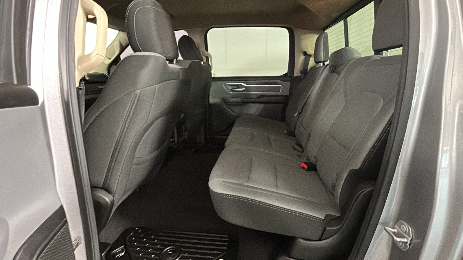 Used 2019 RAM 1500 Big Horn RWD image 32