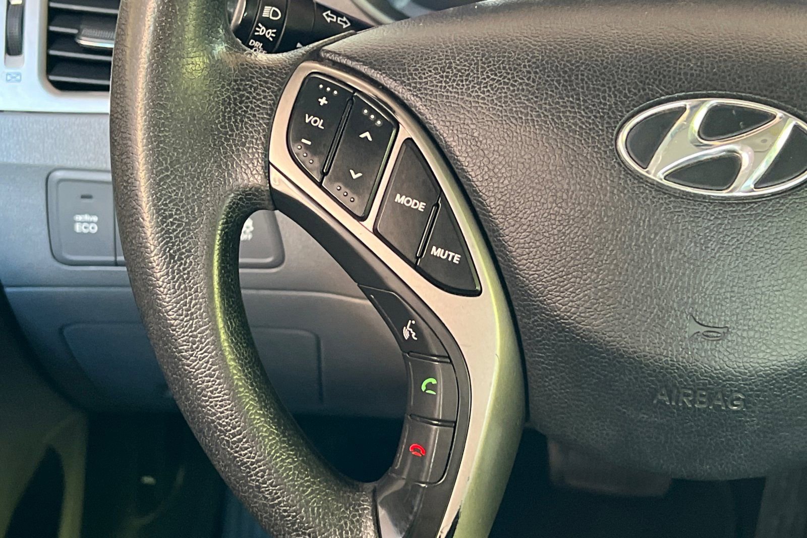 Used 2013 Hyundai Elantra GLS w/ Preferred Pkg FWD image 28