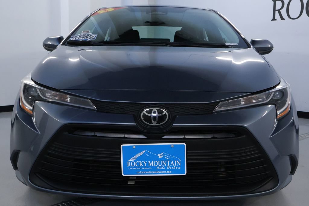 Used 2023 Toyota Corolla LE video 2