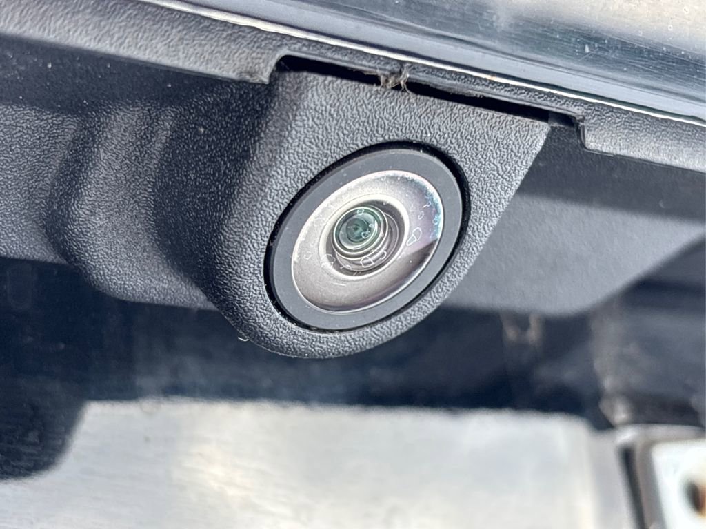 Used 2016 Ford Edge Titanium w/ Technology Package image 16