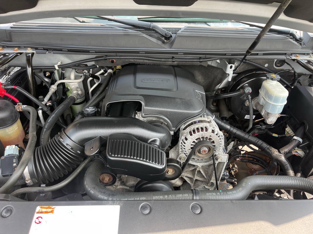 Used 2012 Chevrolet Suburban LT AWD/4WD image 30