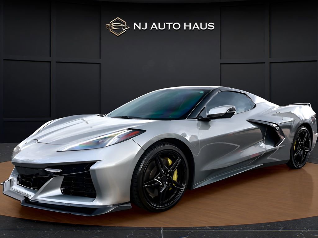 Used 2023 Chevrolet Corvette Stingray Premium Conv w/ Z51 Performance Package image 4