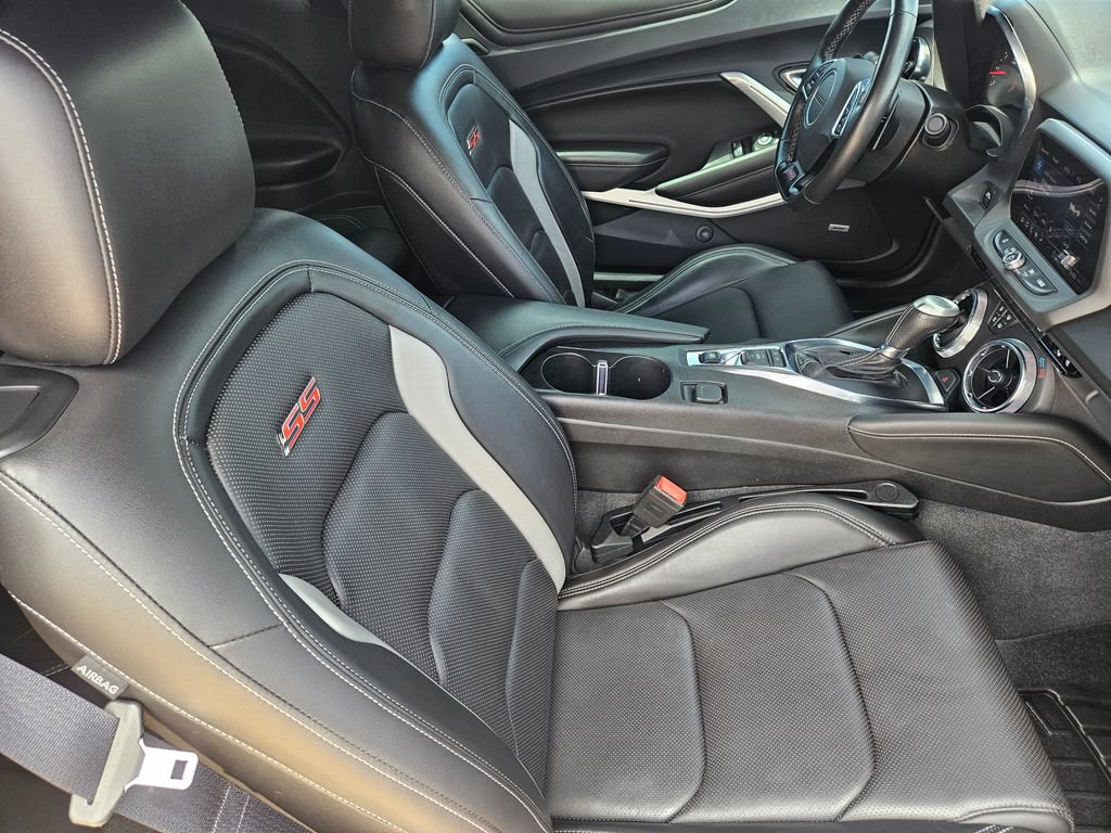 Used 2023 Chevrolet Camaro SS RWD image 17