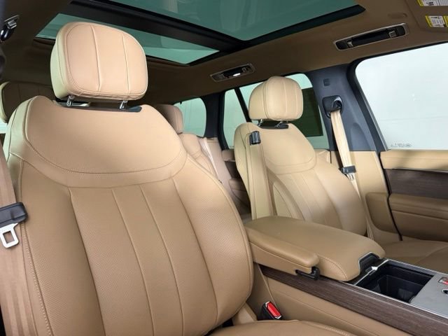 Used 2025 Land Rover Range Rover SE AWD/4WD image 33