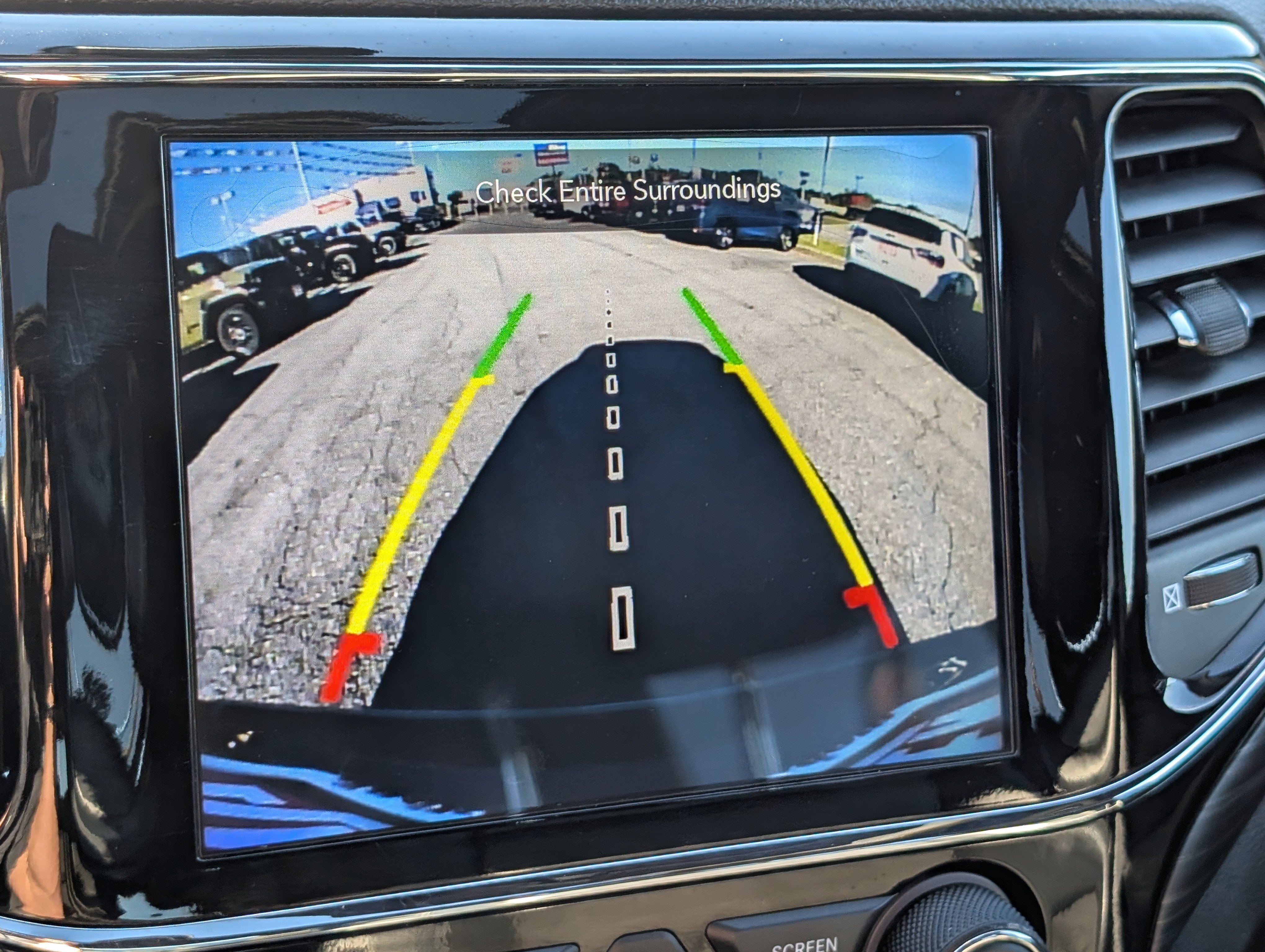 Used 2020 Jeep Grand Cherokee Altitude AWD/4WD image 27