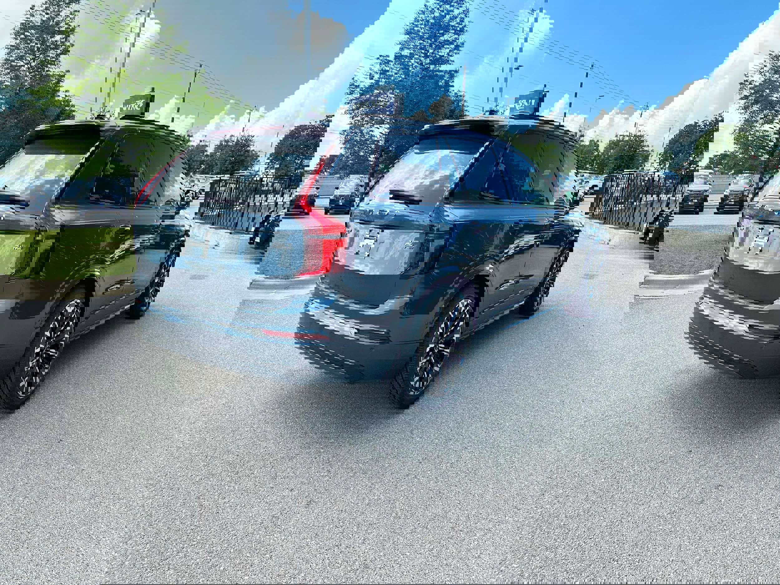 New 2026 Volvo XC90 B6 Ultra w/ Lounge Package image 6