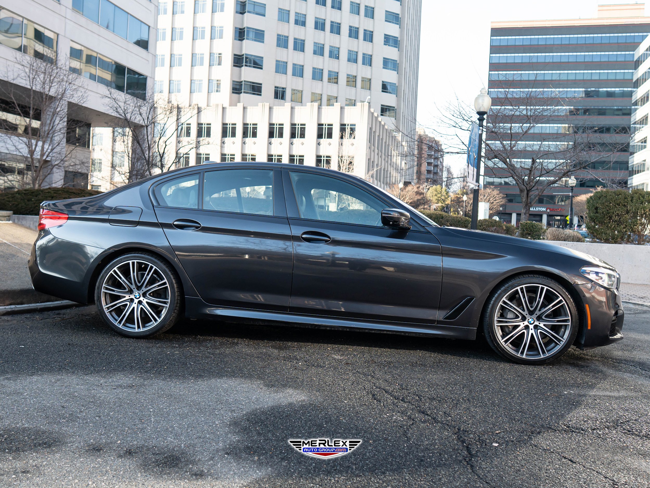 Used 2019 BMW 540i w/ M Sport Package image 8