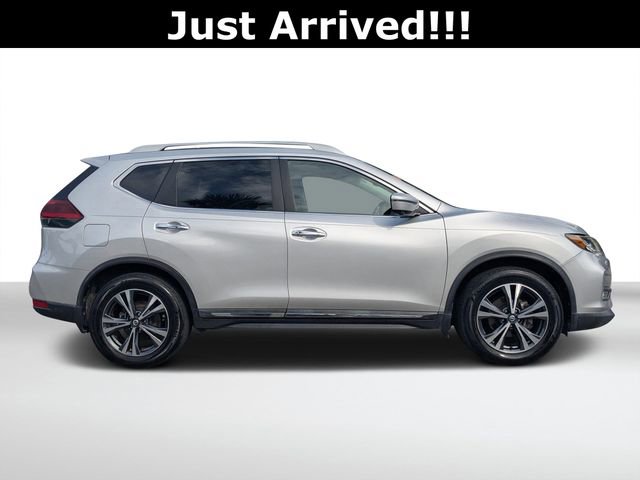 Used 2018 Nissan Rogue SL w/ Premium Package image 2
