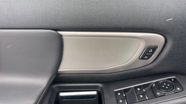 Used 2025 Ford Expedition Active image 11