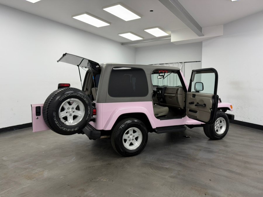 Used 2004 Jeep Wrangler Sahara w/ Dual Top Group AWD/4WD image 40