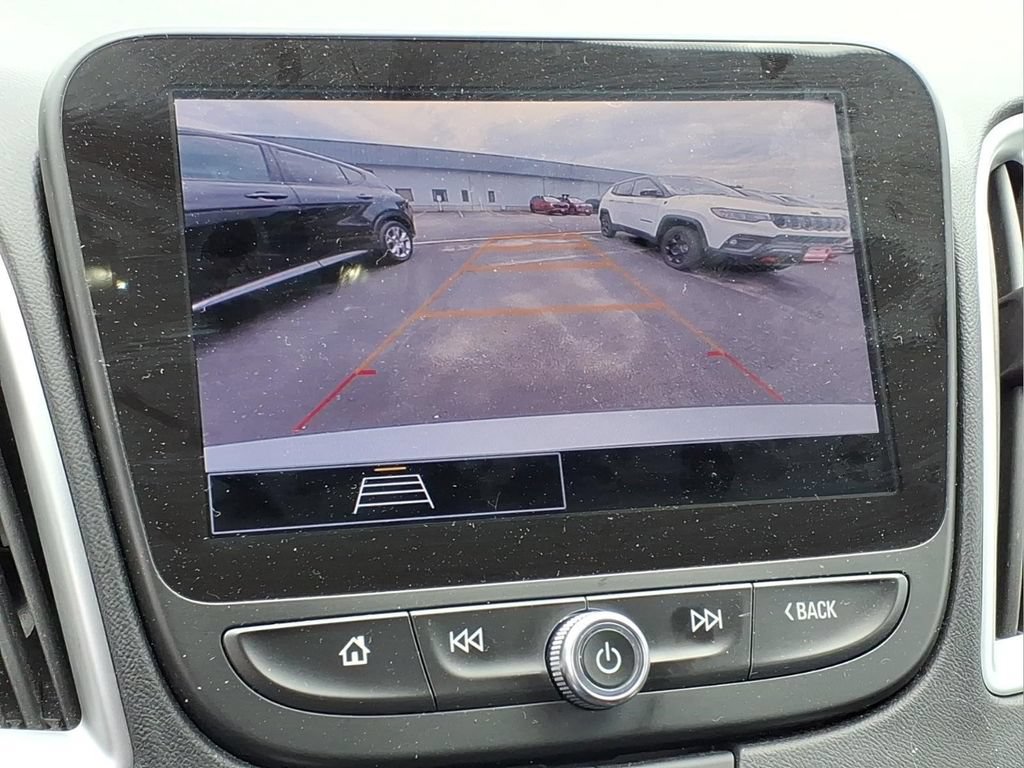 Used 2024 Chevrolet Malibu LT FWD image 9