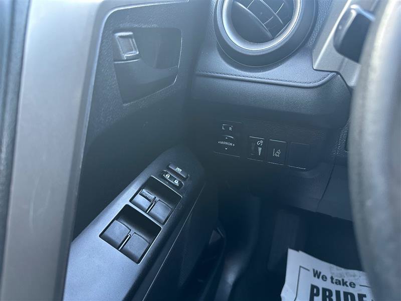 Used 2018 Toyota RAV4 LE w/ All Weather Liner Package image 28