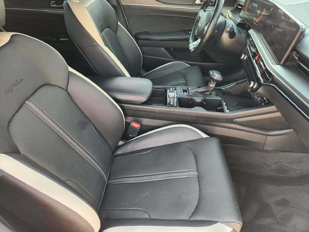 Certified 2025 Kia K5 GT-Line w/ GT-Line Premium Package FWD image 18
