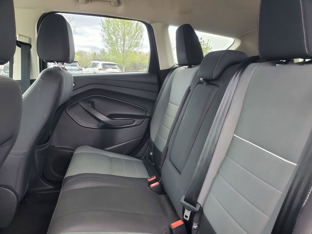 Used 2015 Ford Escape SE FWD image 29