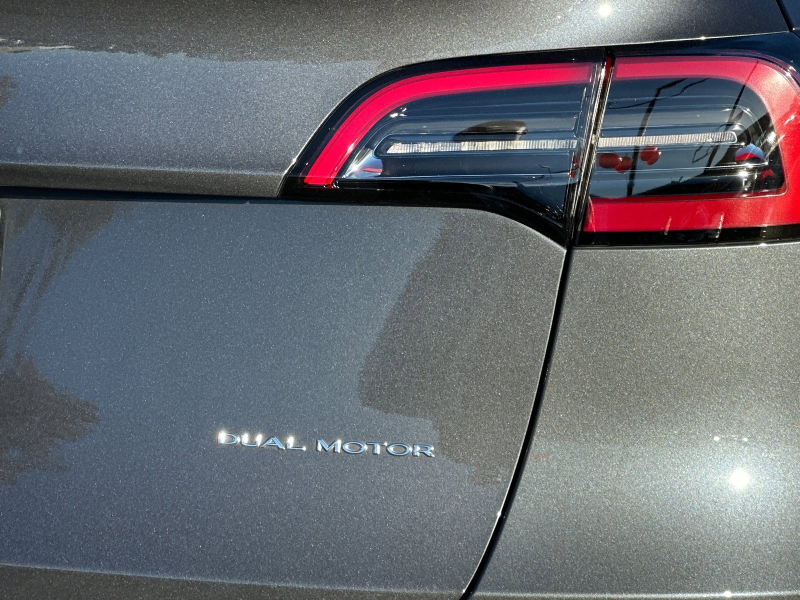 Used 2023 Tesla Model Y Long Range image 25