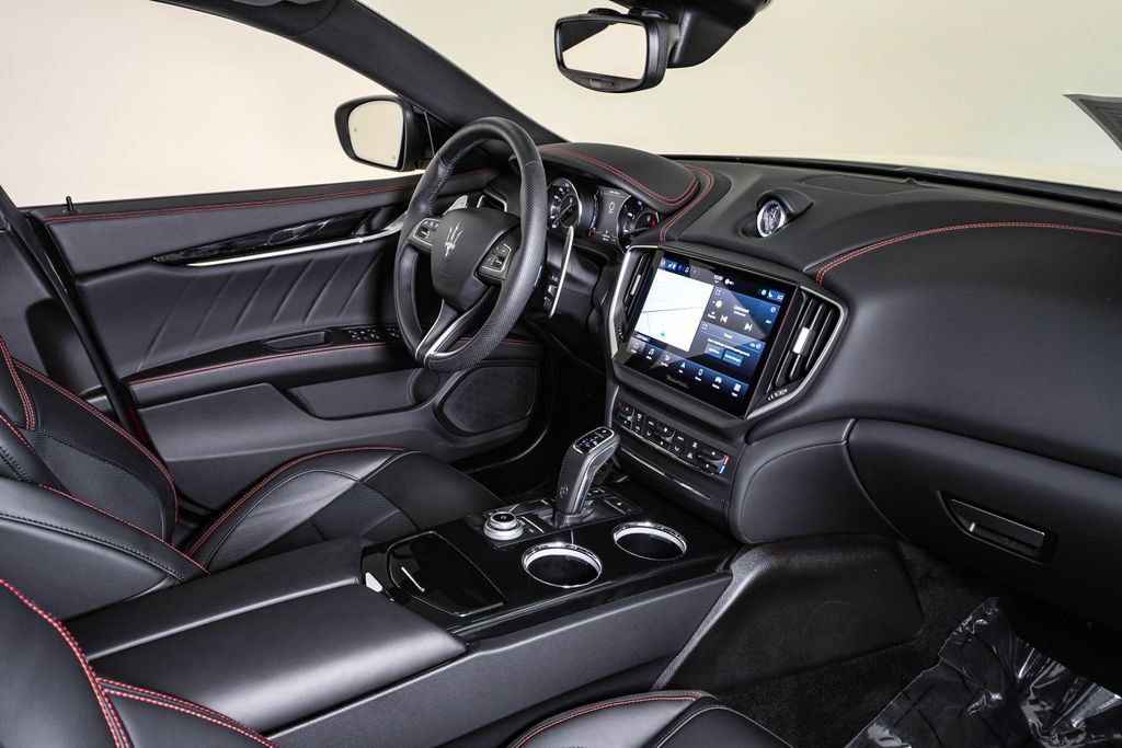 Certified 2024 Maserati Ghibli Modena Q4 AWD/4WD image 13