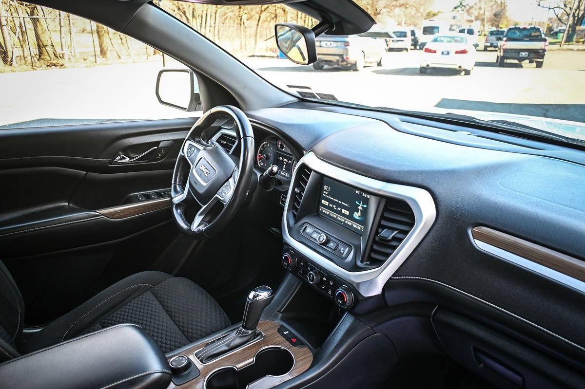 Used 2019 GMC Acadia SLE AWD/4WD image 18