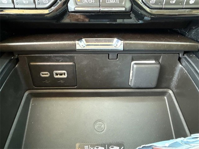 Used 2024 GMC Yukon XL Denali image 24