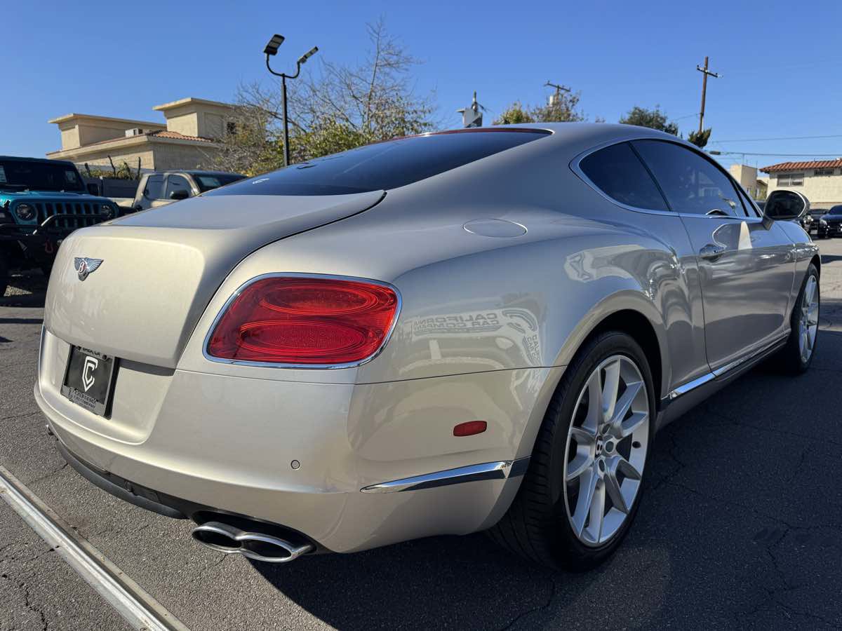 Used 2015 Bentley Continental GT image 8