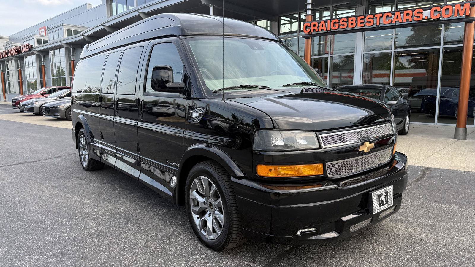 Used 2026 Chevrolet Express 2500 Extended w/ Driver Convenience Package RWD image 9