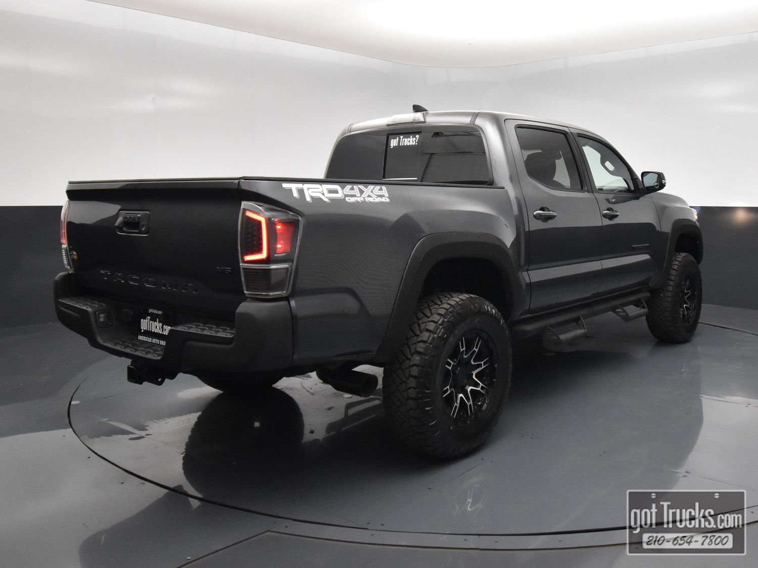 Used 2018 Toyota Tacoma TRD Off-Road AWD/4WD image 47