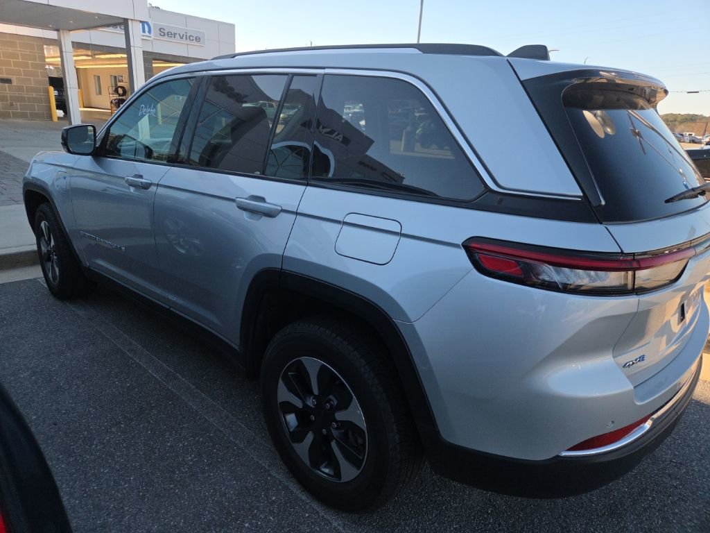 Used 2024 Jeep Grand Cherokee Limited 4xe image 5