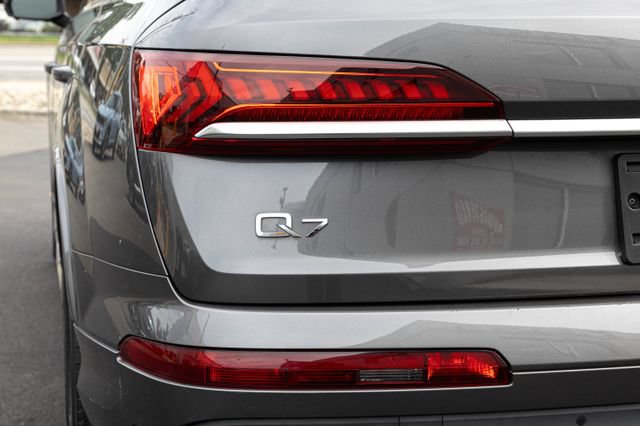 Used 2023 Audi Q7 2.0T Premium w/ Convenience Package AWD/4WD image 12