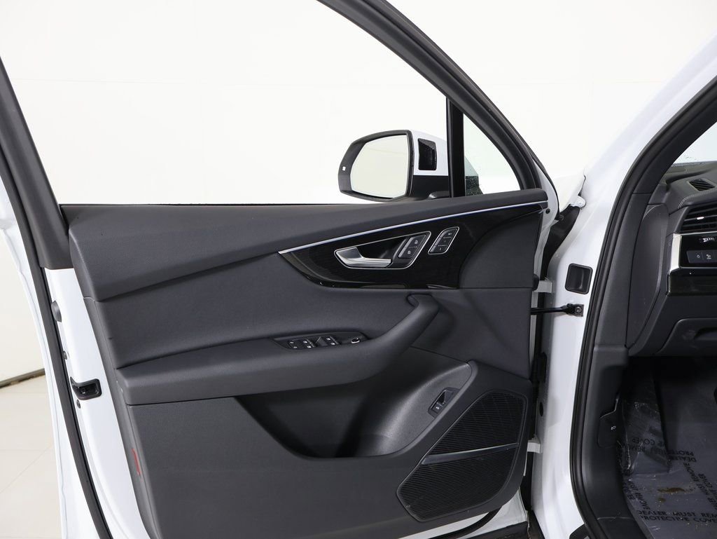 Used 2025 Audi Q7 2.0T Premium w/ Convenience Plus Package image 22