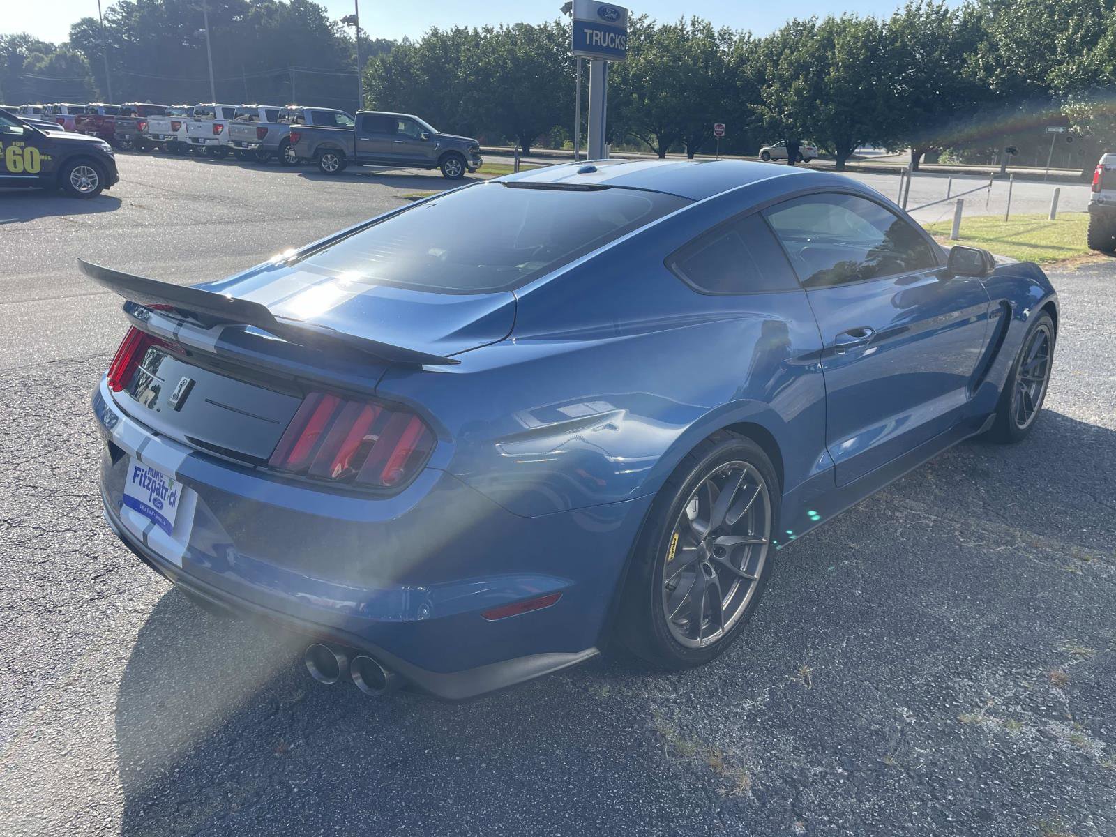 Used 2019 Ford Mustang Shelby GT350 w/ Technology Package image 3