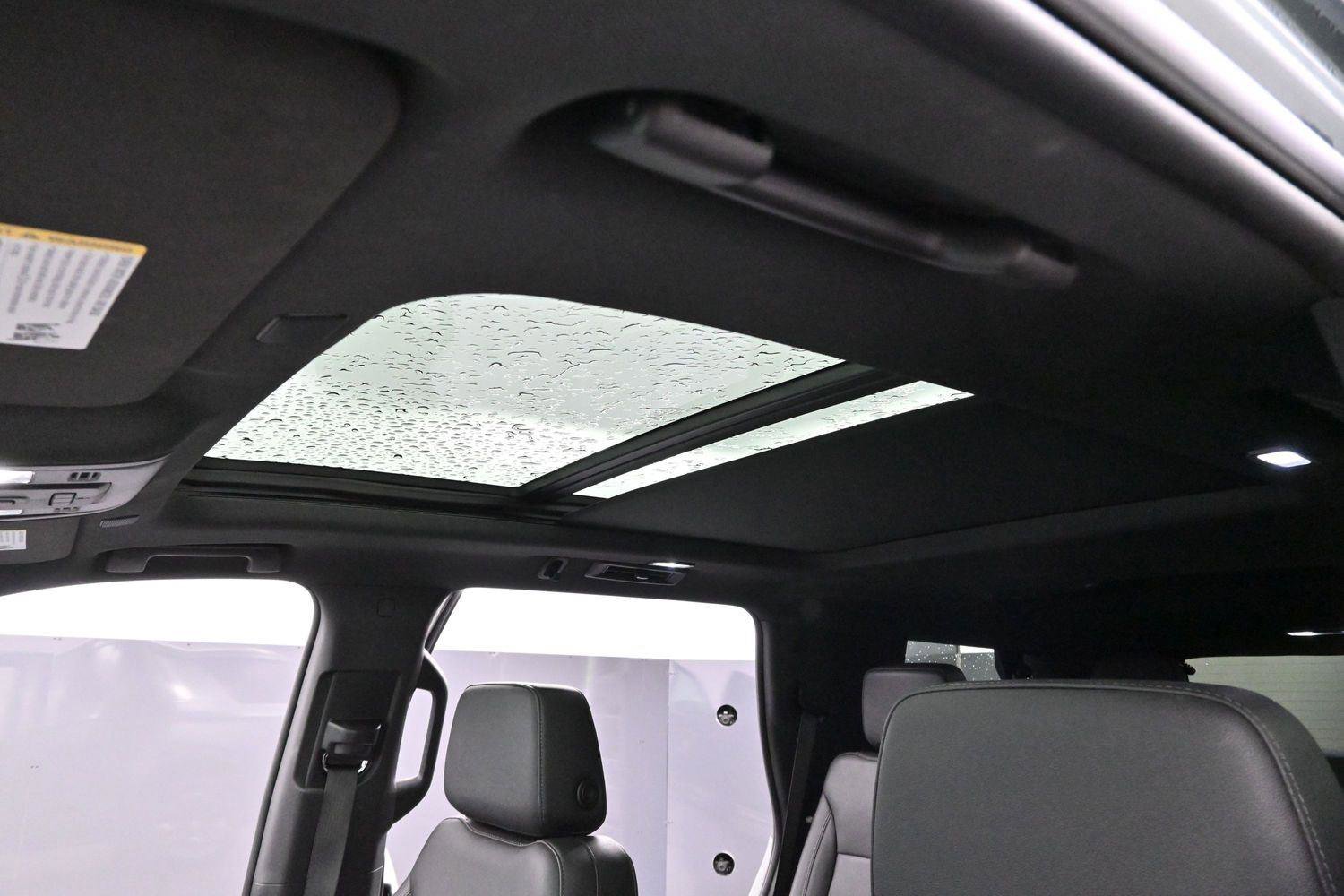 Used 2023 Chevrolet Tahoe LT w/ Luxury Package AWD/4WD image 30