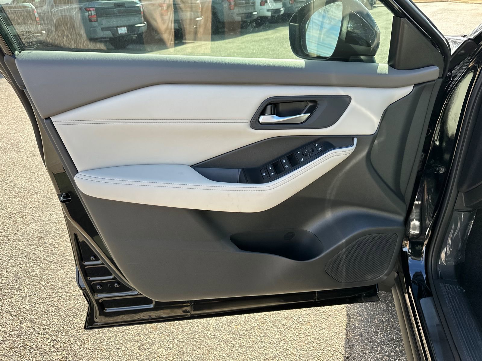 New 2026 Nissan Rogue SV image 10