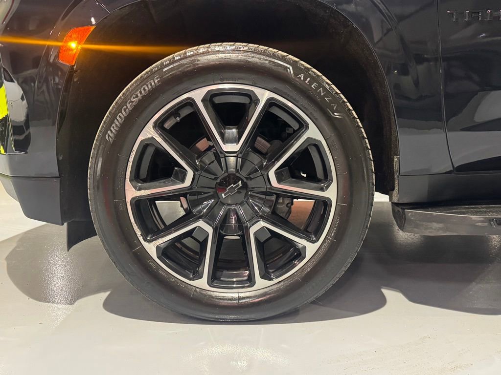 Used 2023 Chevrolet Tahoe RST AWD/4WD image 16