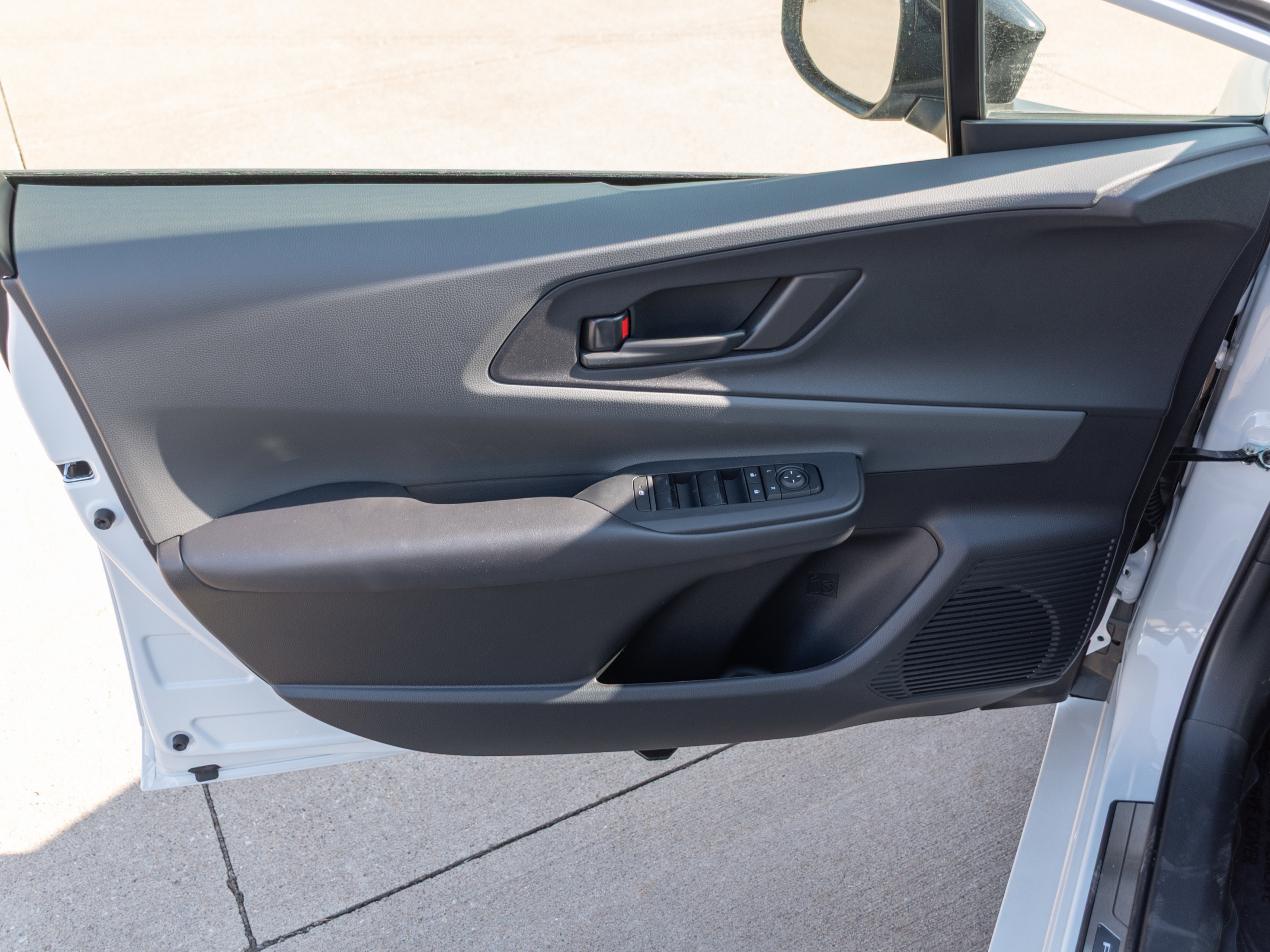 New 2026 Toyota Prius LE image 8