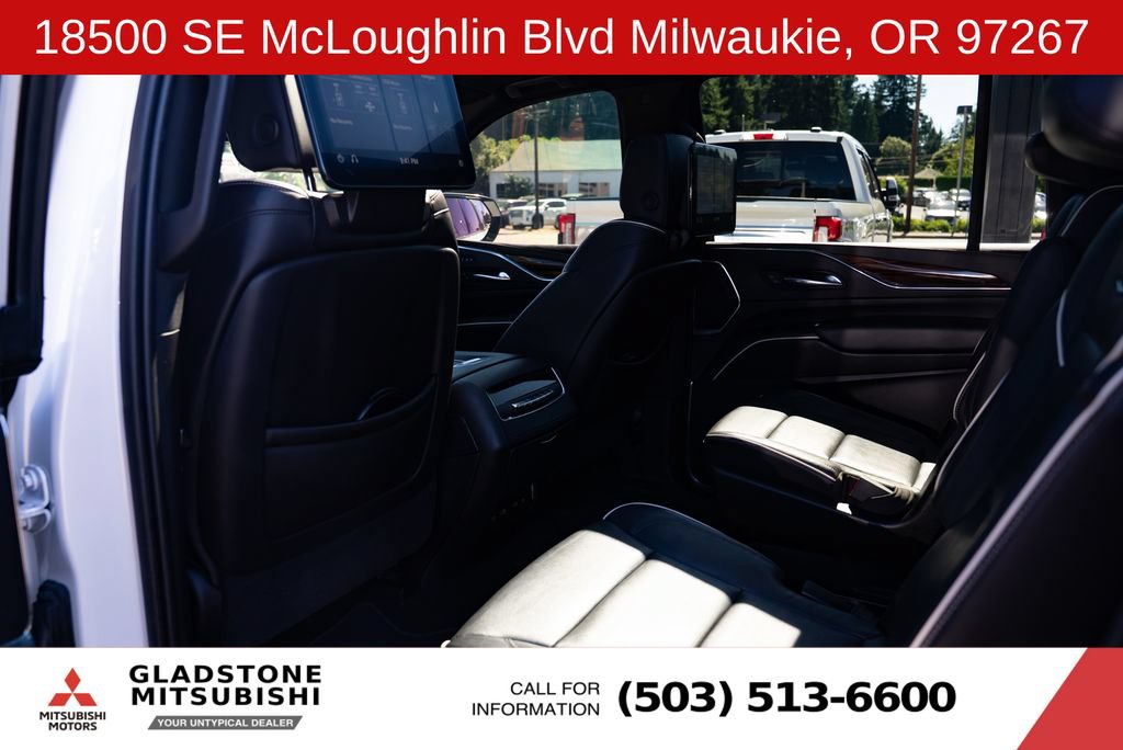 Used 2021 Cadillac Escalade ESV Premium Luxury w/ Performance Package AWD/4WD image 21