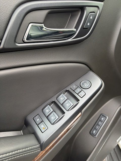 Used 2018 Chevrolet Suburban LT w/ Luxury Package image 22