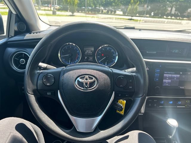 Used 2017 Toyota Corolla LE FWD image 30