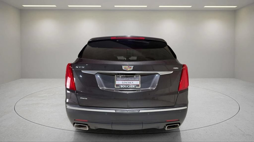 Used 2017 Cadillac XT5 Premium Luxury AWD/4WD image 4