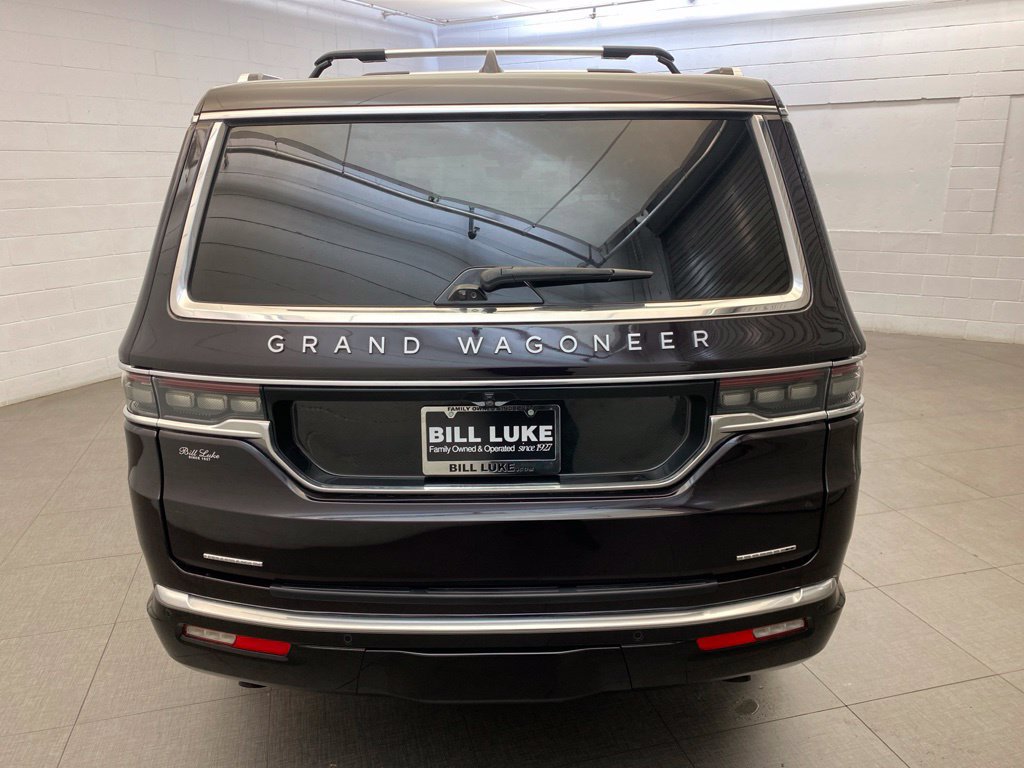 Used 2023 Jeep Grand Wagoneer Series II w/ Flexible Seating Group AWD/4WD image 8