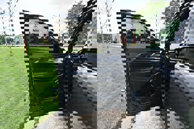 Used 2022 Jeep Grand Cherokee L Laredo image 27