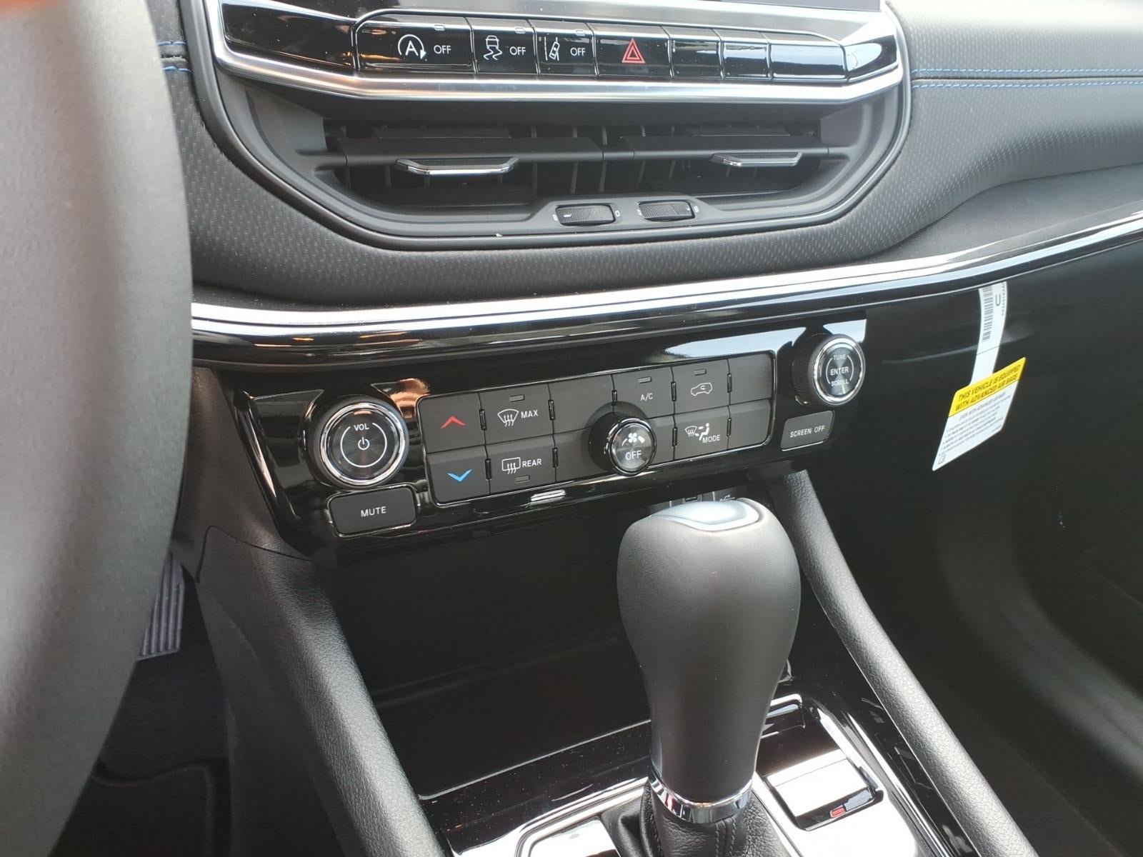 New 2026 Jeep Compass Latitude image 17